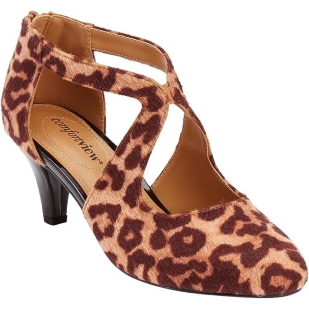 Comfortview The Gwen wide faux cheetah strappy pumps, NWOT, 9.5W
